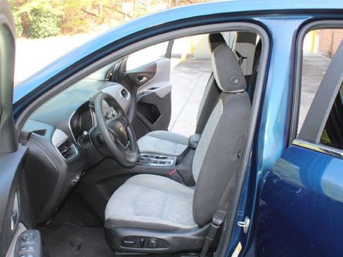 Used 2021 Chevrolet Equinox LT FWD image 10