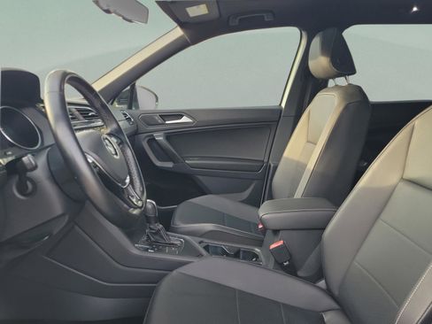 Used 2021 Volkswagen Tiguan SE R-Line image 21