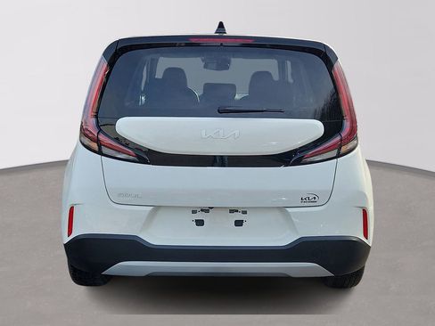 Certified 2025 Kia Soul S image 5