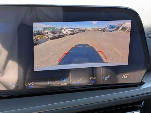 New 2026 Chevrolet Traverse LT w/ Sun and Wheel Package image 23