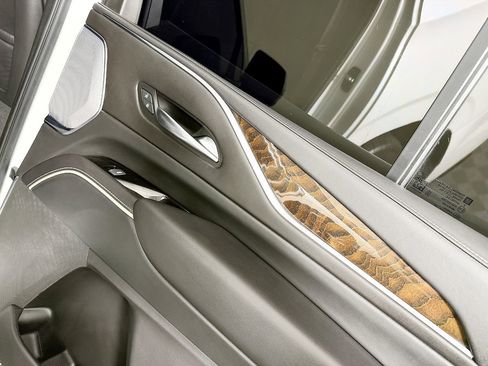 Used 2022 Cadillac Escalade Sport Platinum w/ Heavy-Duty Trailer Package AWD/4WD image 54