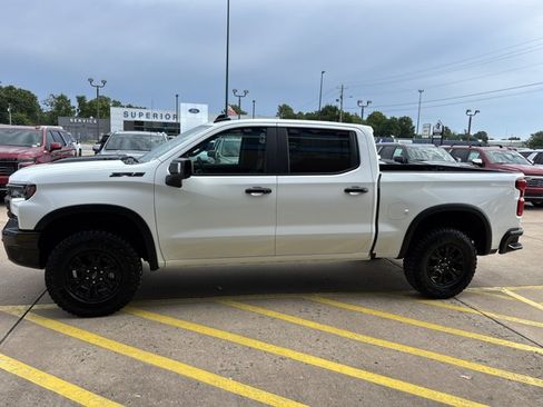 New 2026 Chevrolet Silverado 1500 ZR2 w/ Dark Appearance Package AWD/4WD image 8