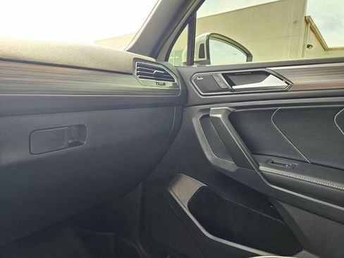Certified 2024 Volkswagen Tiguan SEL R-Line AWD/4WD image 25
