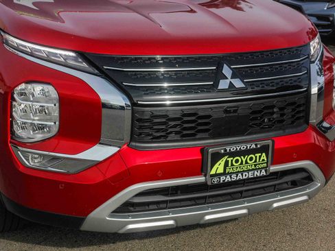 Used 2024 Mitsubishi Outlander SE image 5