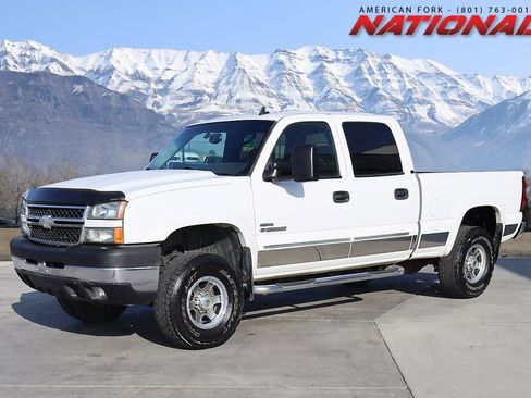 Used 2006 Chevrolet Silverado 2500 LT w/ Heavy-Duty Power Package image 1