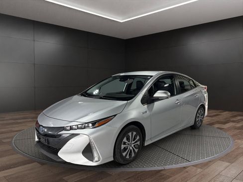 Used 2022 Toyota Prius Prime XLE FWD image 4