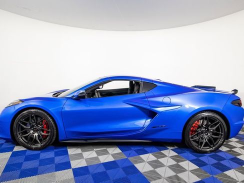 Used 2024 Chevrolet Corvette Z06 w/ Stealth Interior Trim Package image 7