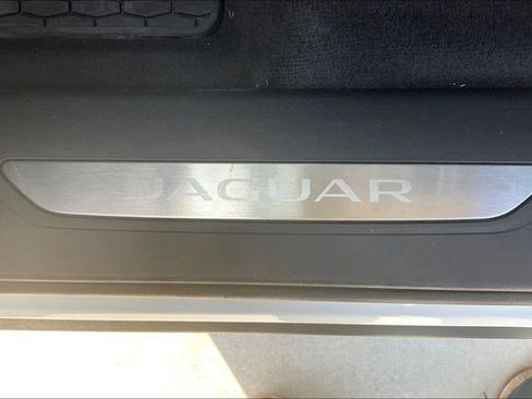 Used 2024 Jaguar F-PACE R-Dynamic S image 9