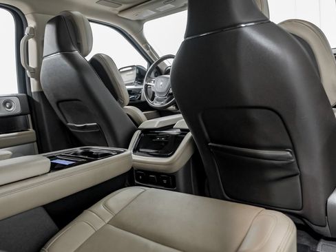 Used 2022 Lincoln Navigator L Reserve AWD/4WD image 34