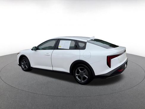 Used 2025 Kia K4 FWD image 10