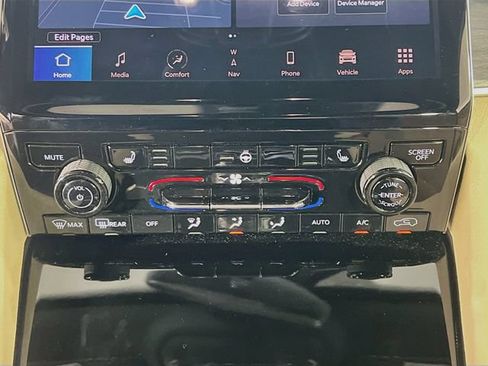 Used 2024 Jeep Grand Cherokee Limited w/ Trailer Tow Package AWD/4WD image 23