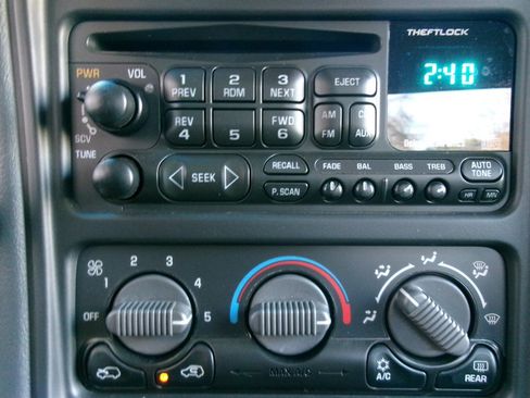 Used 1999 Chevrolet Silverado 1500 LS w/ Firm Ride Suspension Pkg RWD image 25