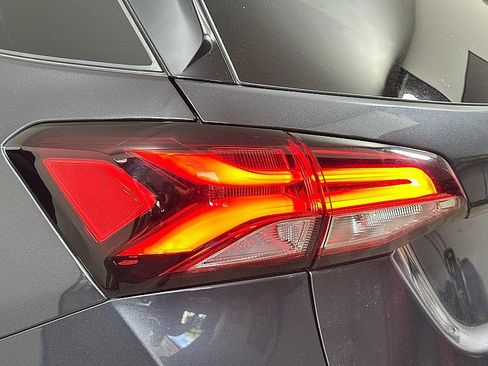 Used 2022 Chevrolet Equinox RS FWD image 23
