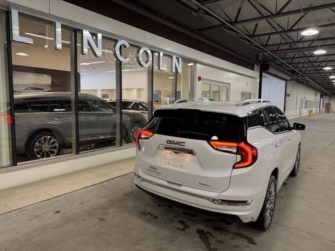 Used 2022 GMC Terrain Denali image 13