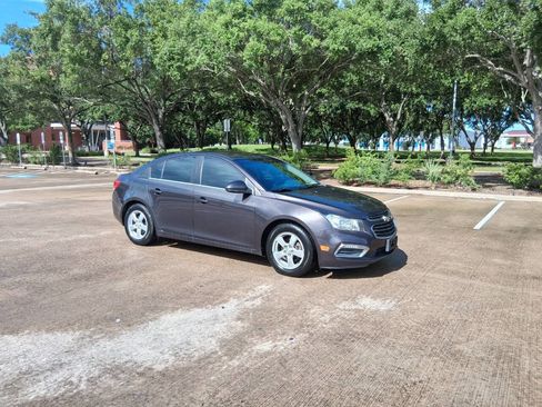 Used 2016 Chevrolet Cruze LT FWD image 8