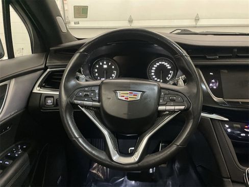 Used 2023 Cadillac XT6 Sport image 5