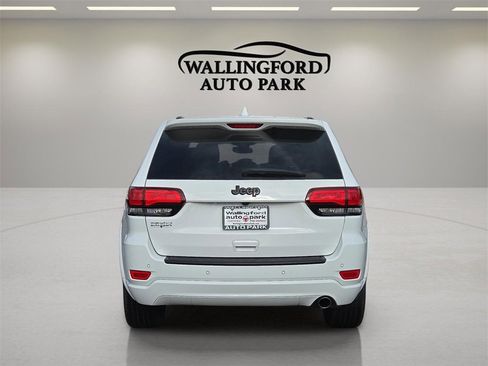 Used 2019 Jeep Grand Cherokee Altitude image 5