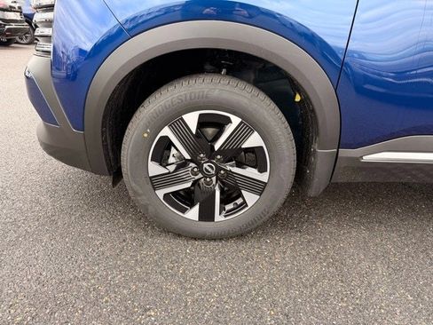 New 2026 Nissan Kicks SV w/ SV Premium Package image 9