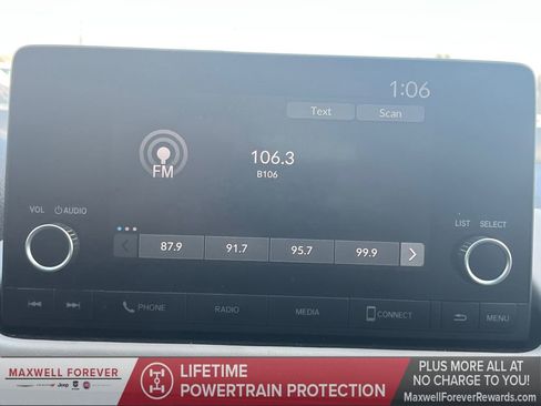 Used 2025 Honda HR-V LX image 8