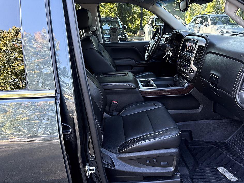 Used 2018 GMC Sierra 1500 SLT AWD/4WD image 3