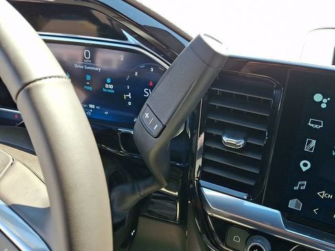 Certified 2026 Chevrolet Silverado 1500 LT AWD/4WD image 15