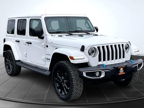 Used 2023 Jeep Wrangler Sahara w/ Cold Weather Group image 22