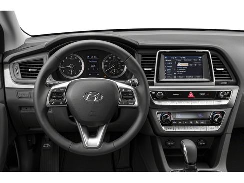 Used 2019 Hyundai Sonata Limited FWD image 4