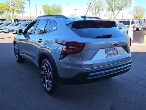 Used 2024 Chevrolet Trax RS w/ Sunroof Package image 8
