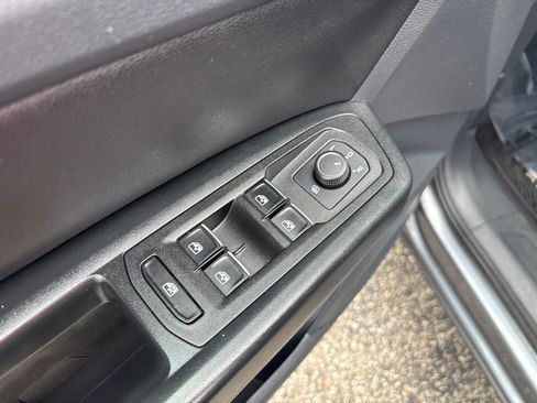Used 2019 Volkswagen Atlas SE FWD image 17