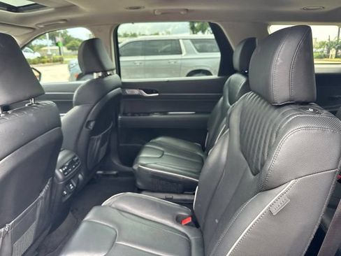 Used 2024 Hyundai Palisade Limited FWD image 18