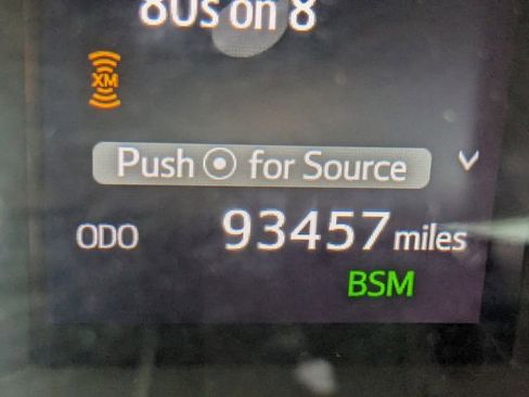 Used 2018 Toyota Highlander XLE image 34