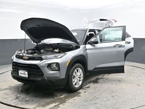 Used 2023 Chevrolet TrailBlazer LS image 39
