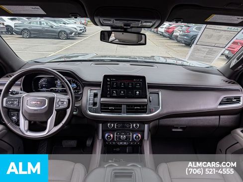 Used 2024 GMC Yukon XL SLT RWD image 24