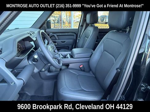 New 2025 Land Rover Defender 110 X-Dynamic SE image 12