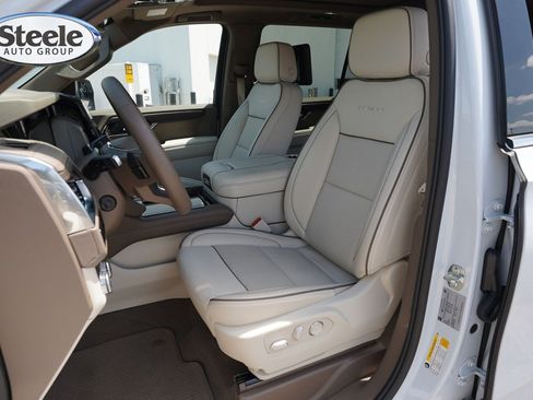 Certified 2026 GMC Yukon XL Denali w/ Advanced Technology Package AWD/4WD image 18