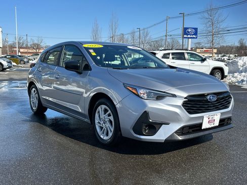 Certified 2025 Subaru Impreza 2.0i image 5