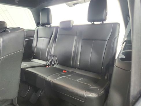 Used 2018 Ford Expedition XLT w/ Equipment Group 201A image 33