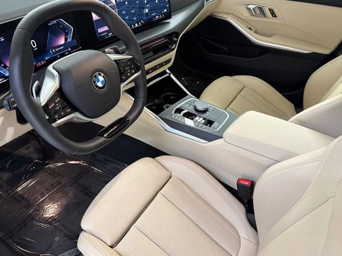 Used 2025 BMW 330i Sedan w/ Convenience Package RWD image 4