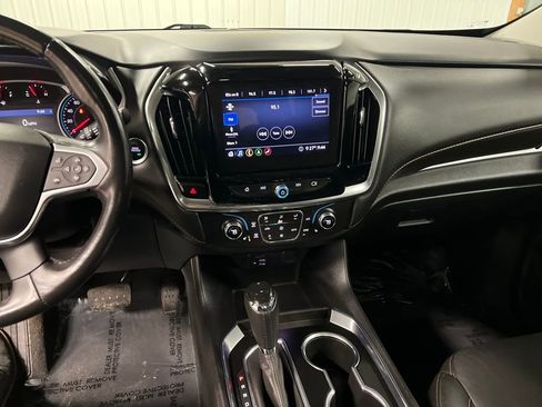 Certified 2020 Chevrolet Traverse LT w/ LT Premium Package image 22