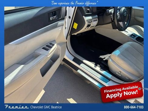 Used 2011 Subaru Outback 2.5i Premium AWD/4WD image 12