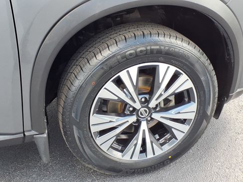 Certified 2021 Nissan Rogue SV w/ Premium Package image 18