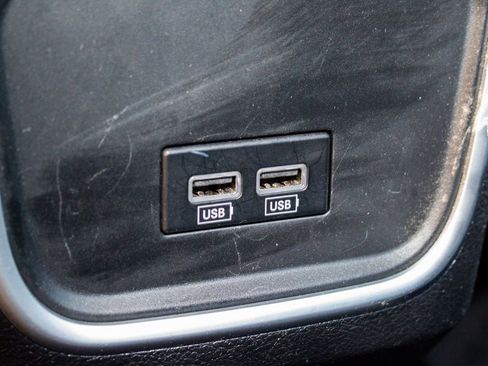 Used 2023 Dodge Charger SXT image 15