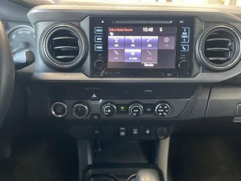 Used 2019 Toyota Tacoma TRD Off-Road image 19