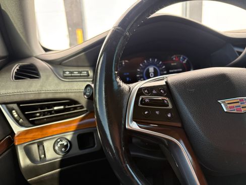 Used 2019 Cadillac Escalade Luxury RWD image 14