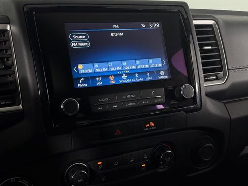 Used 2022 Nissan Frontier SV image 17