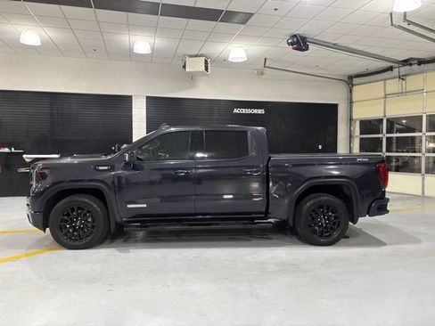 Used 2022 GMC Sierra 1500 Elevation w/ Elevation Premium Package AWD/4WD image 5