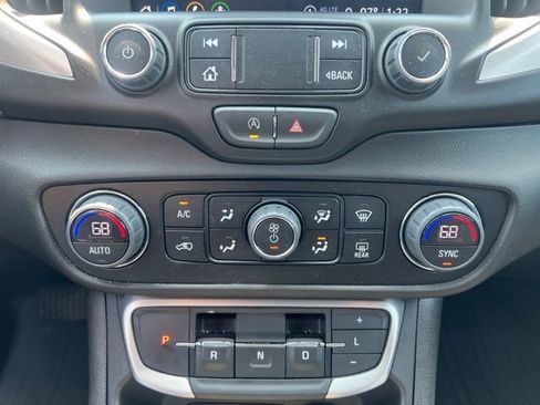 Used 2024 GMC Terrain SLT w/ Tech Package AWD/4WD image 33