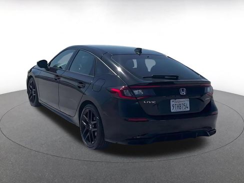 Used 2025 Honda Civic Sport image 10