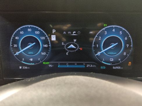 Used 2025 Hyundai Elantra Limited FWD image 23
