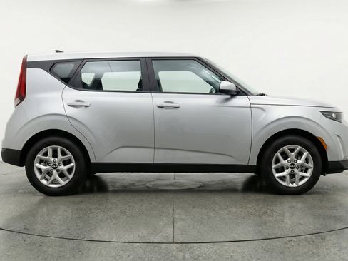 Used 2025 Kia Soul LX w/ LX Technology Package image 8